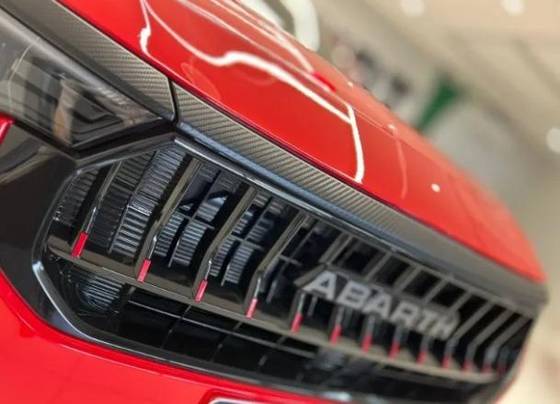 FIAT FASTBACK 1.3 TURBO 270 FLEX ABARTH AT6 FIAT FASTBACK 1.3 TURBO 270 FLEX ABARTH AT6
